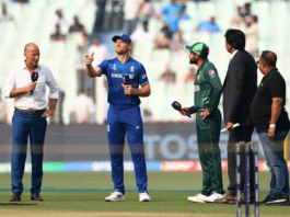 Eliminated England bat against Pakistan in final World Cup match